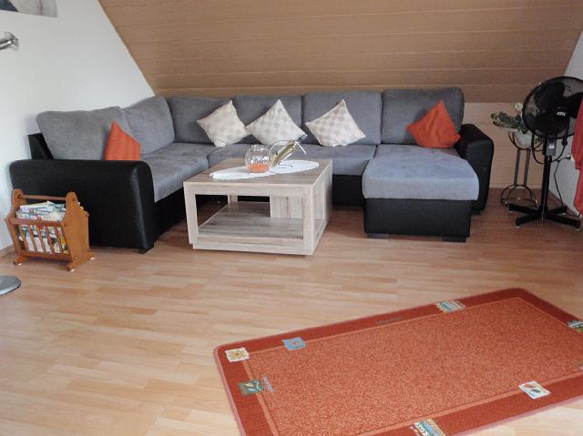 Wohnzimmer Ferienwohnung 2018 003.JPG